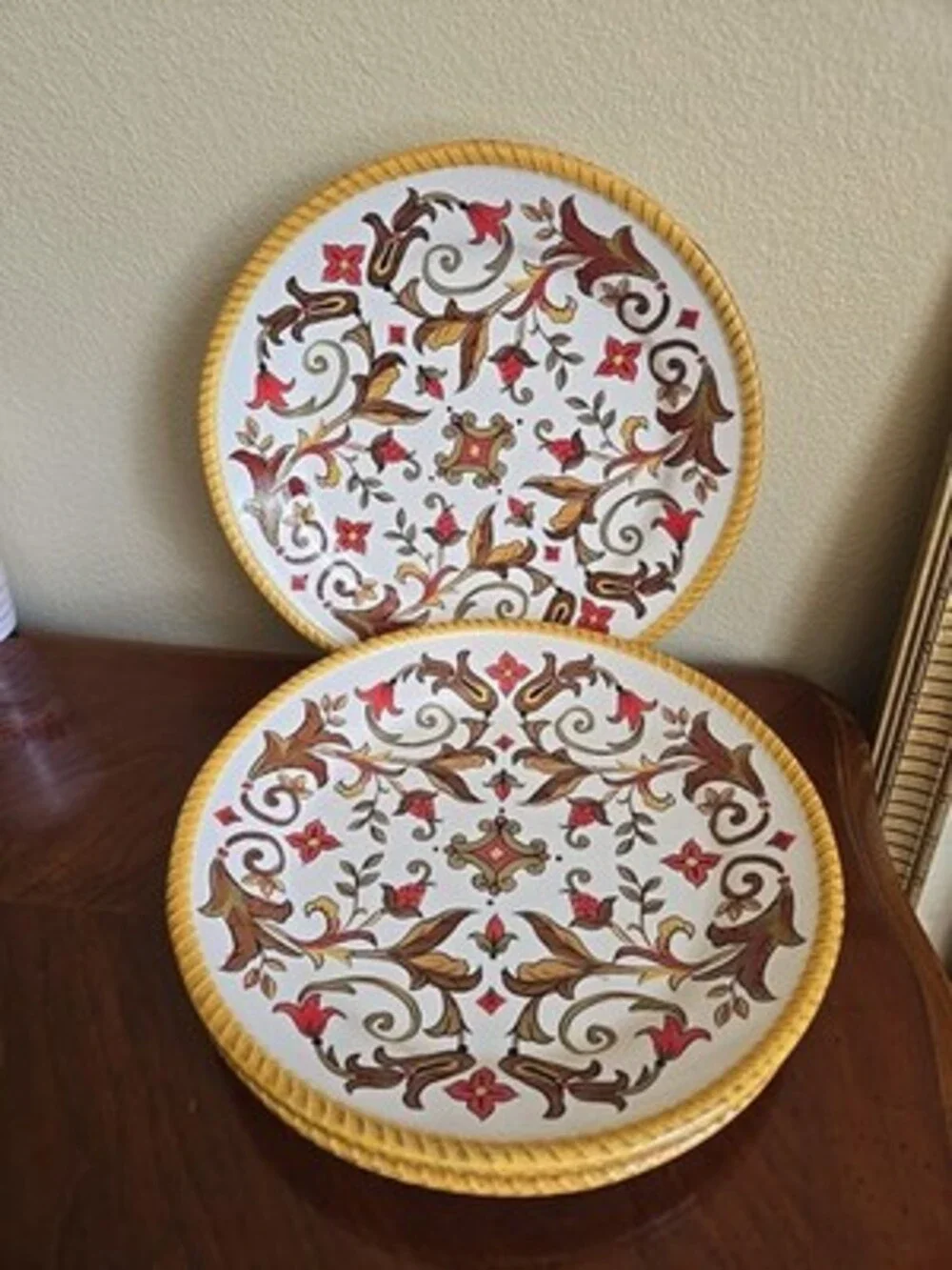 Dinner Plates Red And Yellow Flower And Scroll 11.5